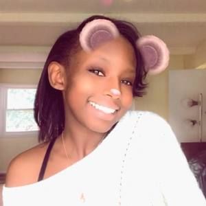 Meet your Posher, Mara